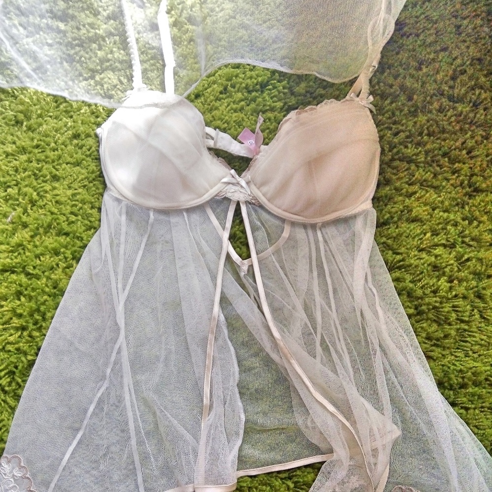 Victoria's Secret Sheer Cream Bridal Chemise